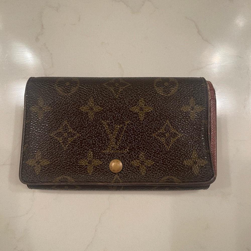 Louis Vuitton Authentic Brown Monogram Wallet
